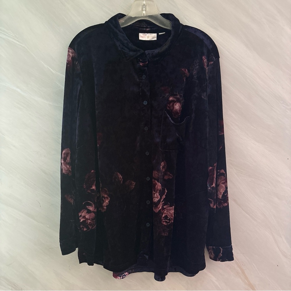 Belle by Kim Gravel 1X Blue Floral Velour Long Sleeve Button Up Blouse Classy